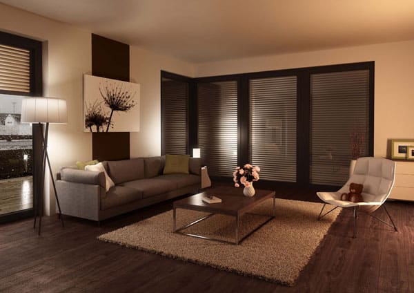 Woonkamer met rolluiken op maat voor beter binnenklimaat en meer privacy