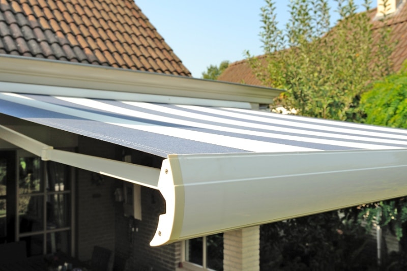 Knikarmscherm Granaat 1 Zonnescherm Granaat - Germa Zonwering