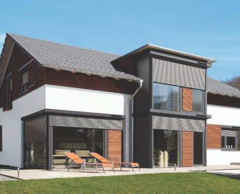 rolluiken op zonne-energie rolluik op zonne-energie woning in Vught