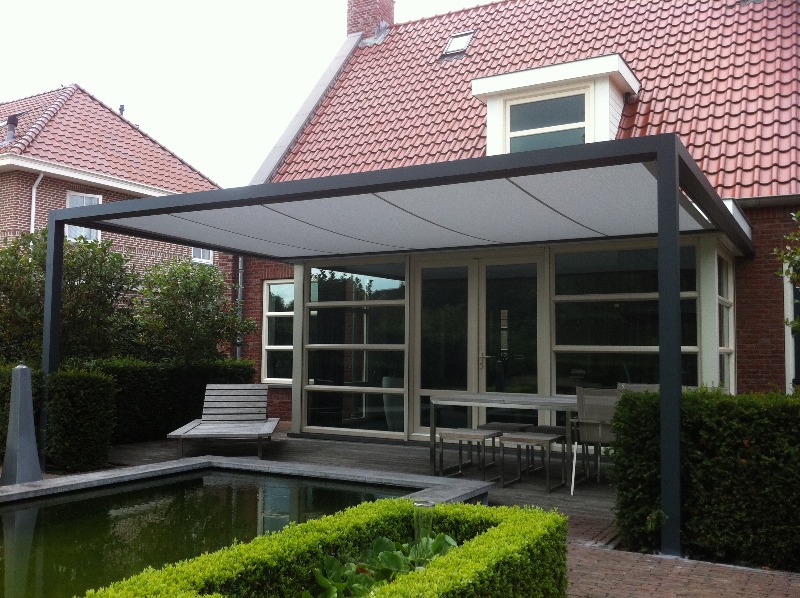 Aluminium overkapping voor terras in Helvoirt moderne overkapping in tuin Helvoirt