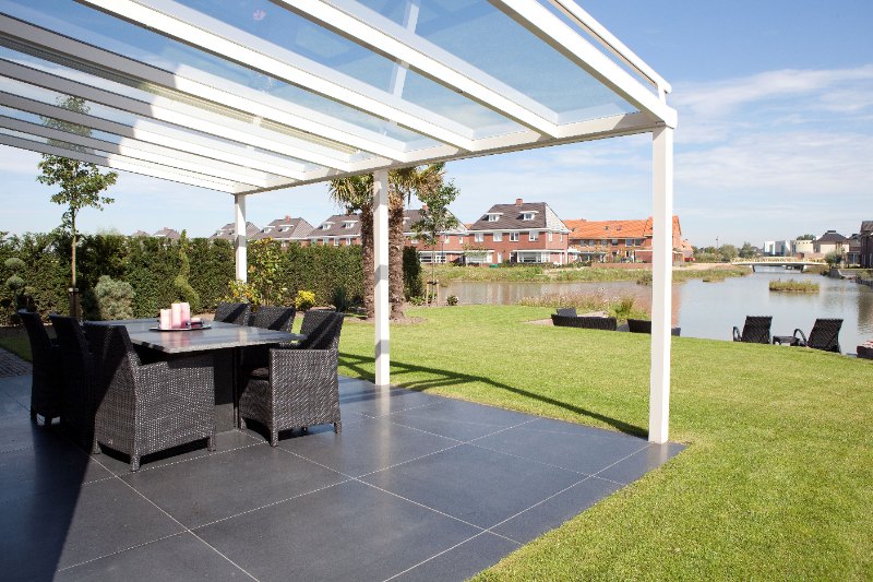 zonwering in Oisterwijk Glazen overkapping zonwering in Oisterwijk