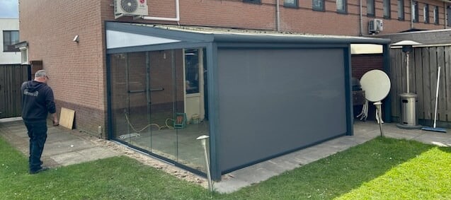 screens-overkapping-comfortabel Met deze tips gebruikt u uw overkapping het hele jaar door